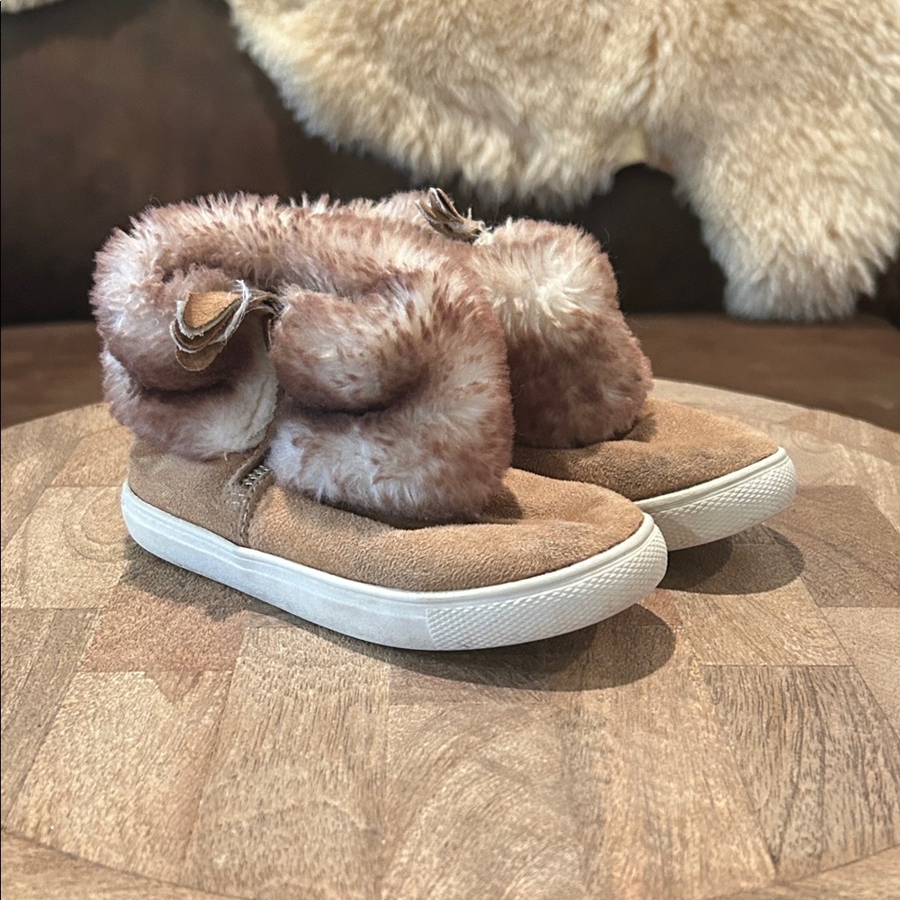 Cozy Tan Little Kids Shoes with Faux Fur